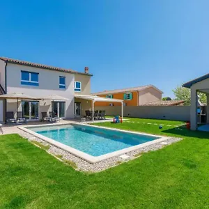  Villa Edi-heated Pool & E-bike Kroatien